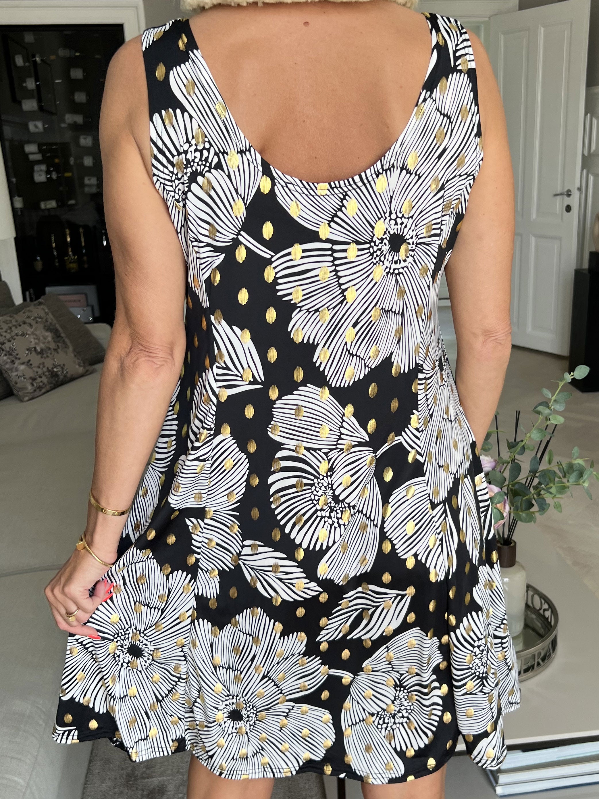 Maj Big Flower - Sød kjole med blomster motiver